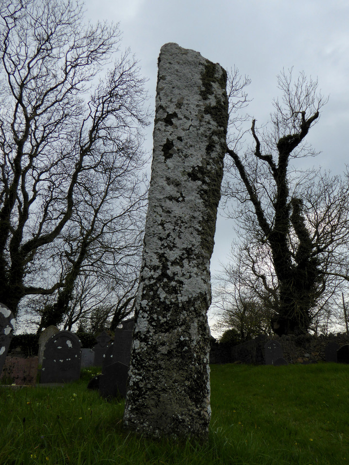 Sarn Meyllteyrn (Standing Stone / Menhir) by thesweetcheat
