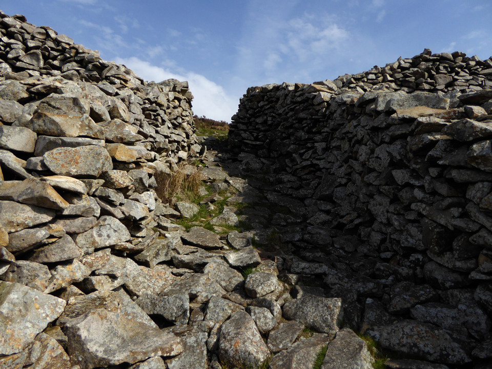 Tre'r Ceiri (Hillfort) by thesweetcheat