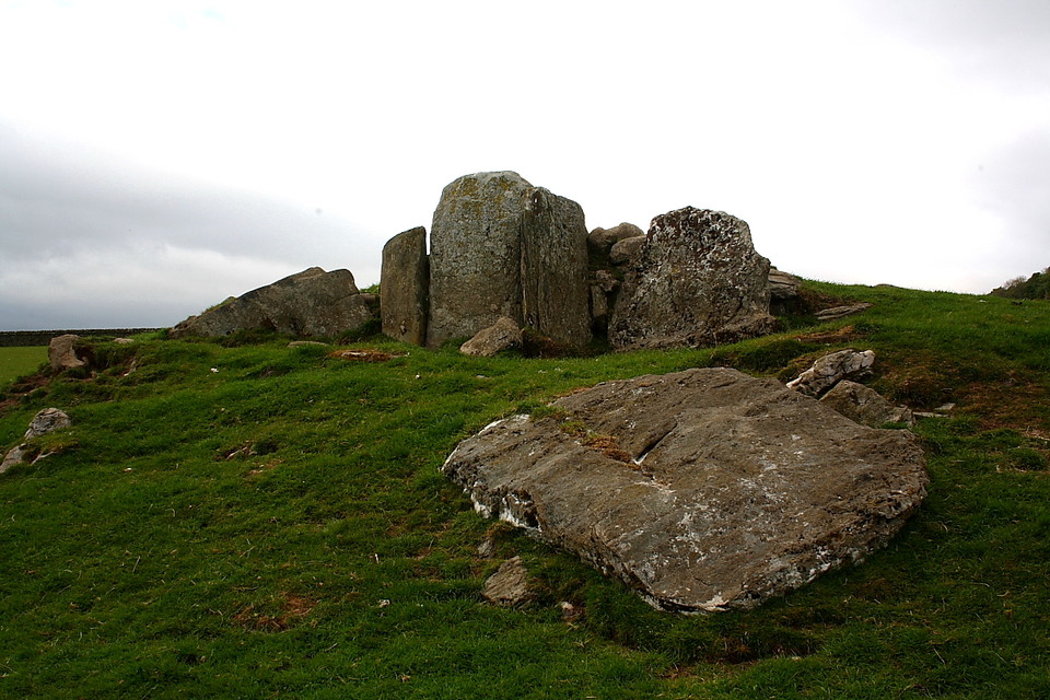 St. Michael's (Chambered Tomb) by GLADMAN