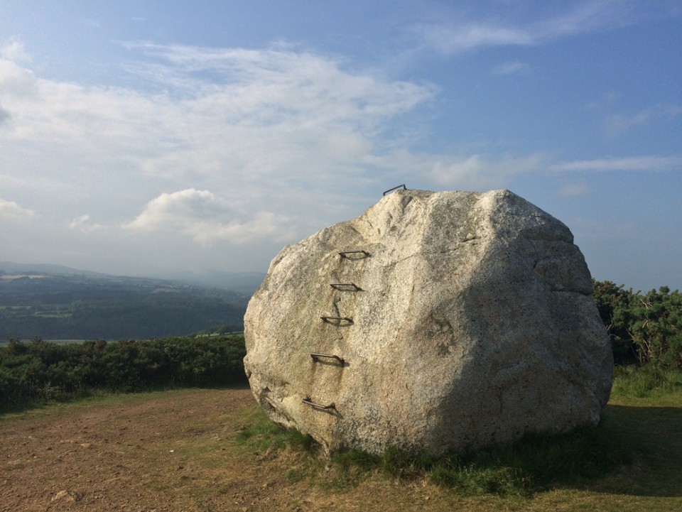The Motte Stone (Standing Stone / Menhir) by ryaner