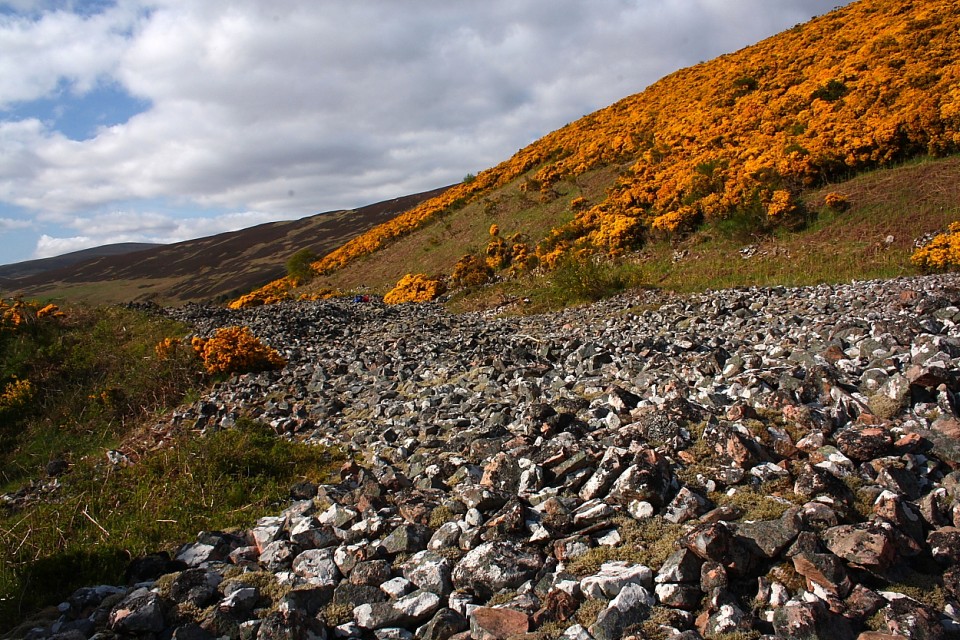Carn Laggie (Long Cairn) by GLADMAN