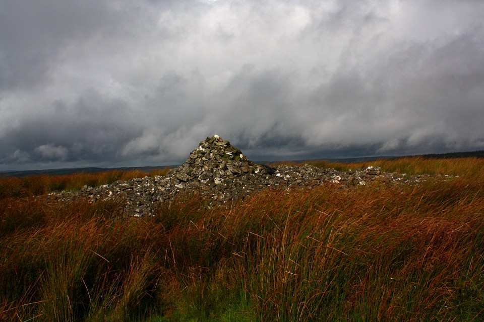 Esgair Garn, Llanddewi Abergwesyn (Round Cairn) by GLADMAN