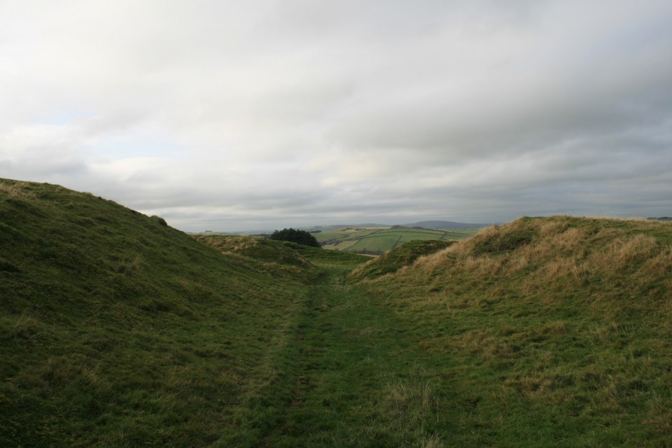Caer Caradoc (Chapel Lawn) (Hillfort) by postman
