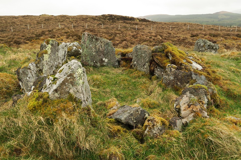 Cnoc Chaornaidh North-West (Chambered Cairn) by thelonious