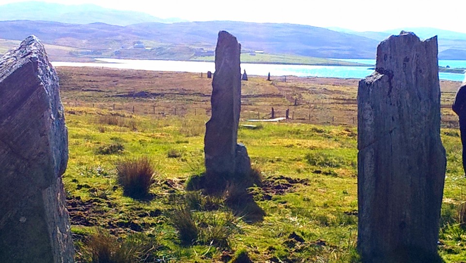 Cnoc Fillibhear Bheag (Stone Circle) by carol27