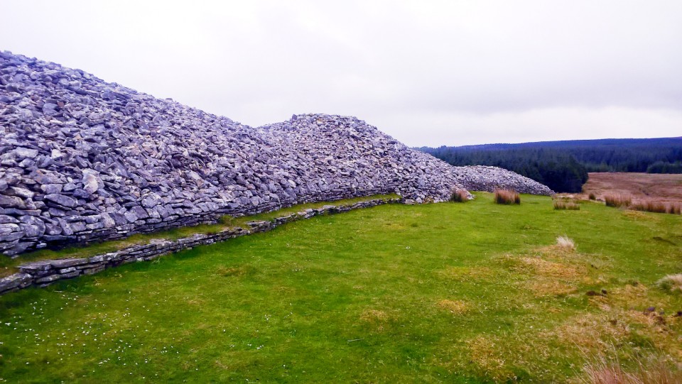 Grey Cairns of Camster (Cairn(s)) by carol27