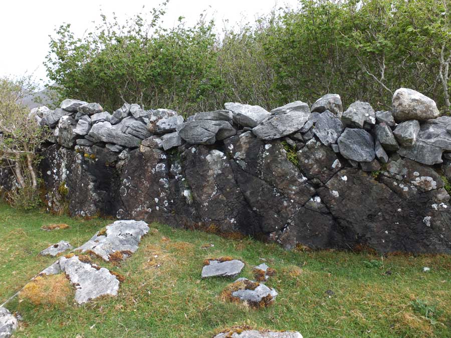 Dun Mor (Stone Fort / Dun) by LesHamilton