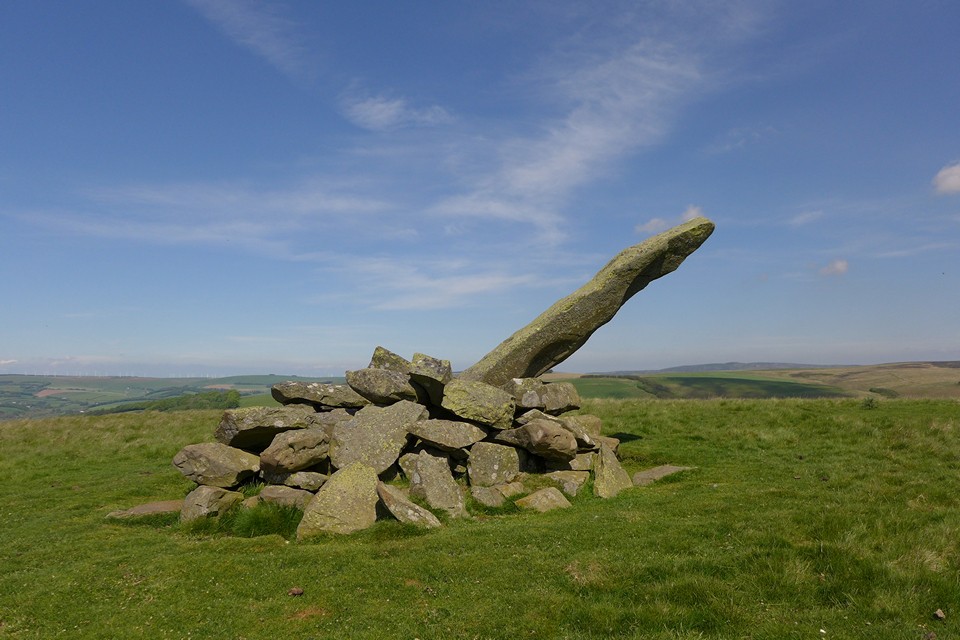 Dabshead (Standing Stone / Menhir) by thelonious
