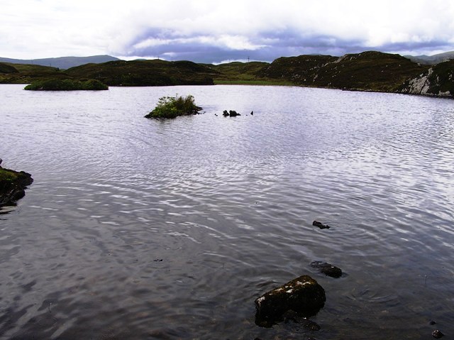 Loch an Duin (Scalpay) (Stone Fort / Dun) by drewbhoy