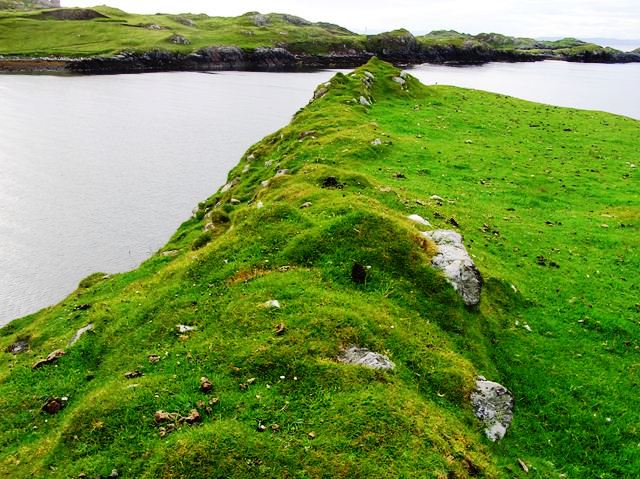 Dun Stuaidh (Promontory Fort) by drewbhoy