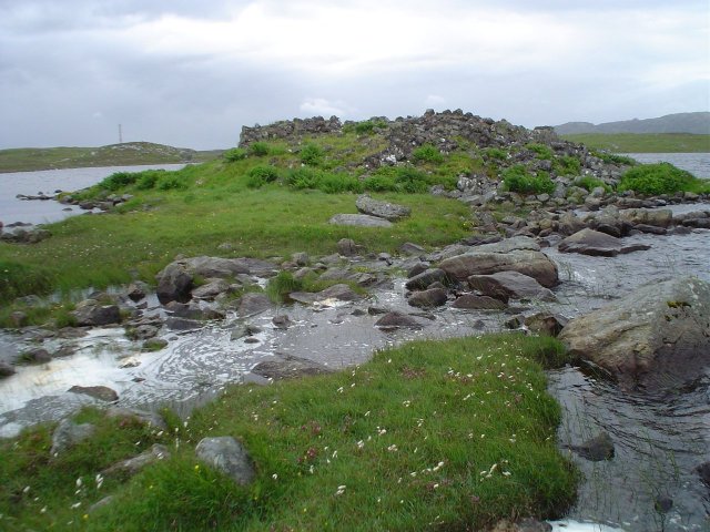 Loch an Duna (Broch) by notjamesbond