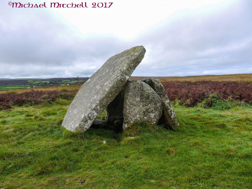 Mulfra Quoit (Dolmen / Quoit / Cromlech) by Meic