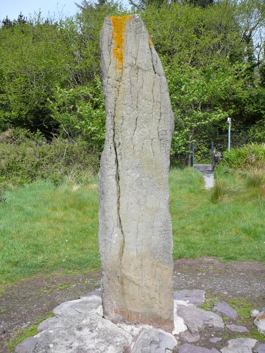 Darrynane More (Standing Stone / Menhir) by Nucleus