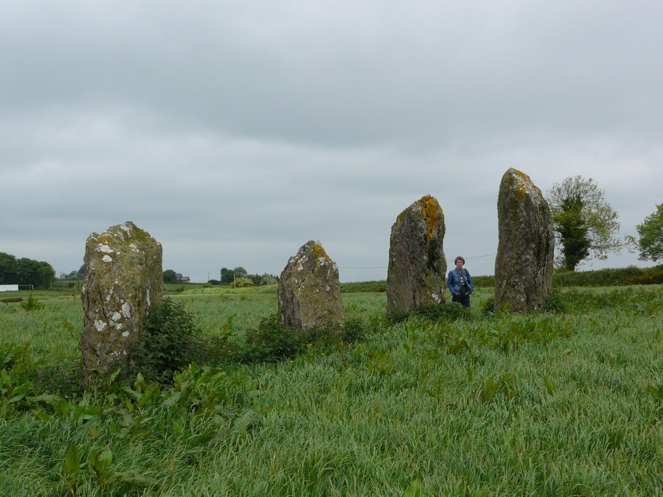 Castlelanaght (Stone Row / Alignment) by Nucleus