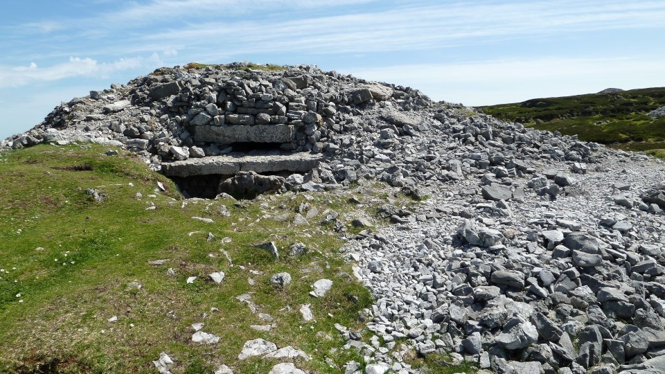 Carrowkeel - Cairn G (Passage Grave) by Nucleus
