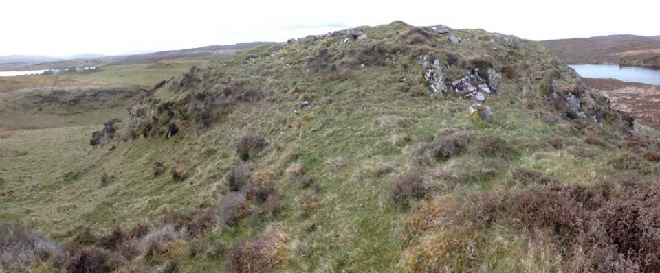 Meall An Duna (Stone Fort / Dun) by LesHamilton