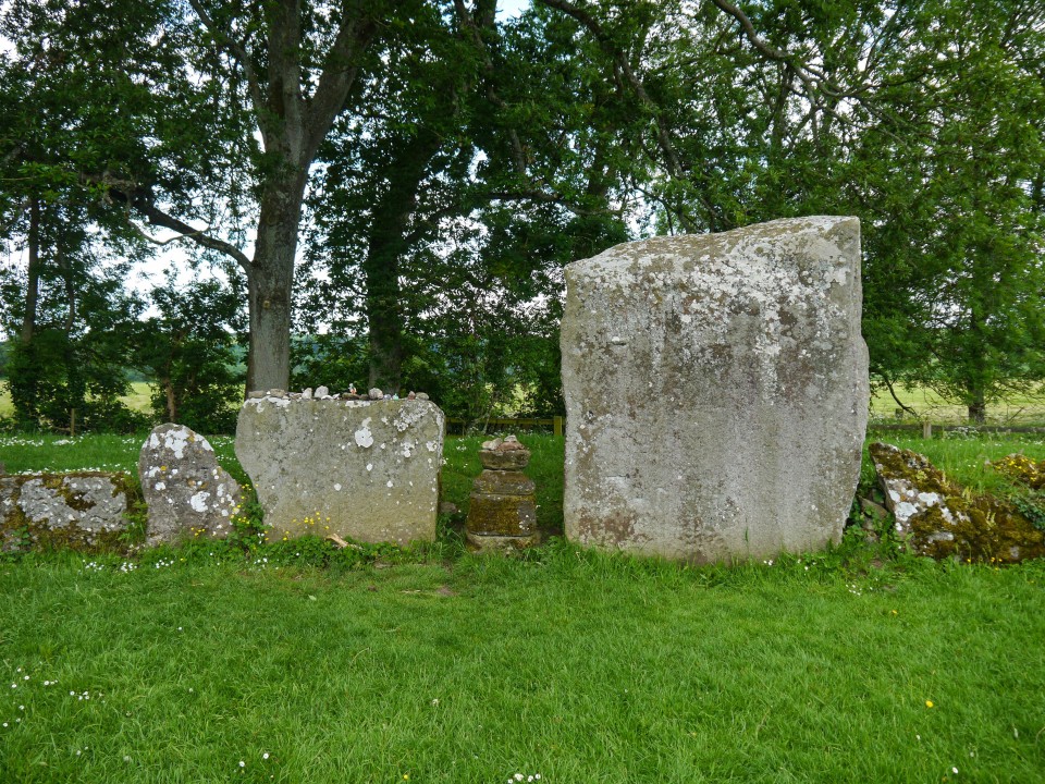 Grange / Lios, Lough Gur (Stone Circle) by Meic