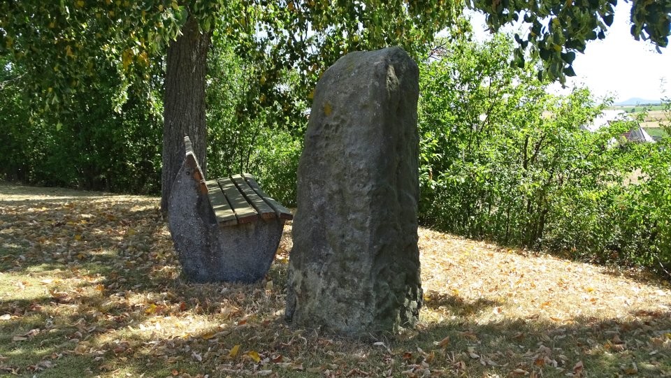 Hilgenstein - Werkel (Standing Stone / Menhir) by Nucleus