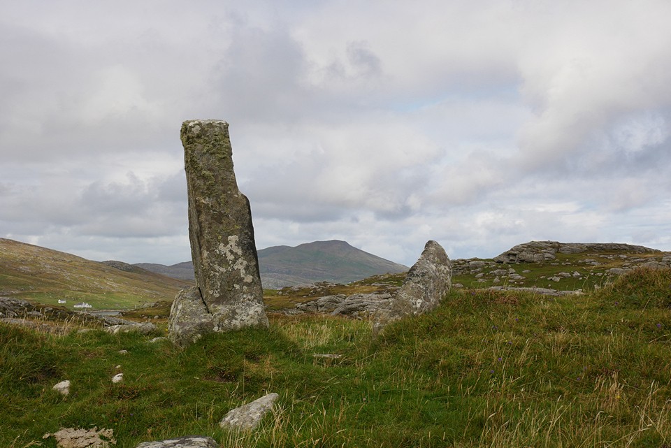 Cuithe Heillanish (Standing Stone / Menhir) by thelonious