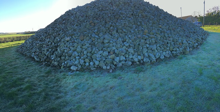 Memsie Burial Cairn (Round Cairn) by ruskus