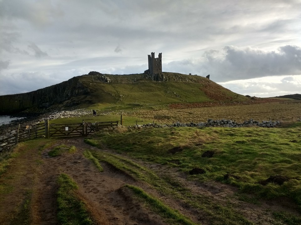 Dunstanburgh Castle (Promontory Fort) by spencer