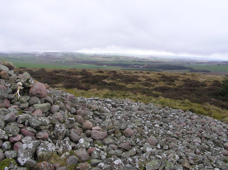 Carmont Hill (Cairn(s)) by drewbhoy
