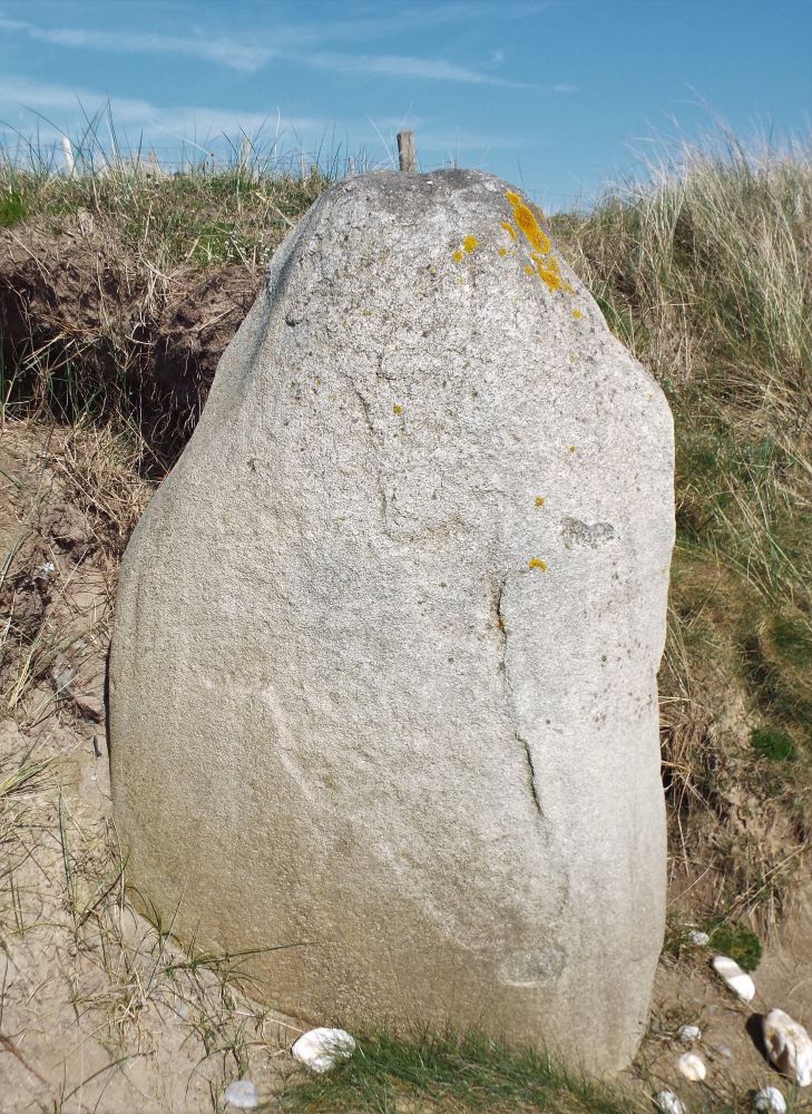 Morfa Abererch (Standing Stone / Menhir) by postman