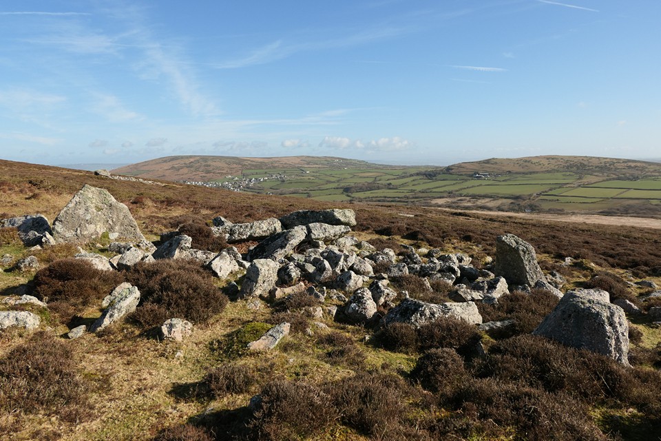 Sweyne Howes (south) (Chambered Tomb) by thelonious
