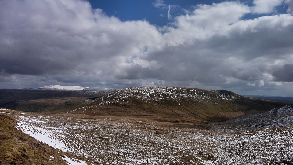Fan Nedd (Northern summit) (Round Cairn) by thesweetcheat