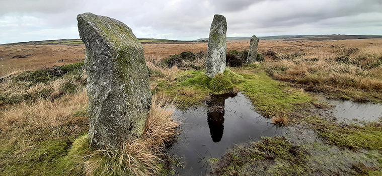Nine Maidens of Boskednan (Stone Circle) by Zeb