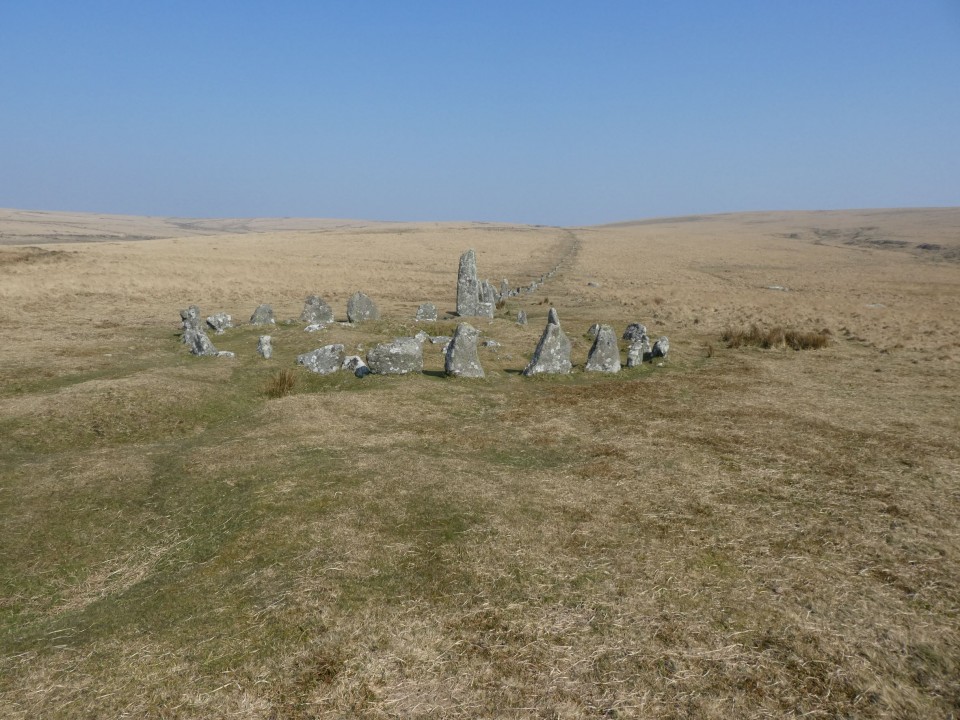 Down Tor (Stone Row / Alignment) by costaexpress