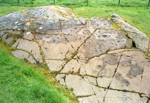Baluachraig (Cup and Ring Marks / Rock Art) by rockartuk