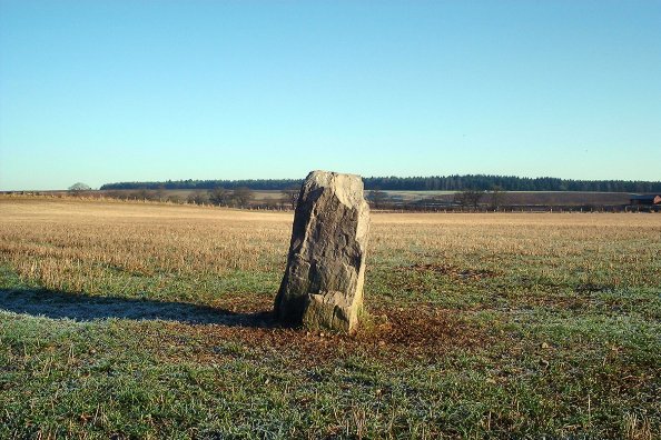 Loak (Standing Stone / Menhir) by nickbrand