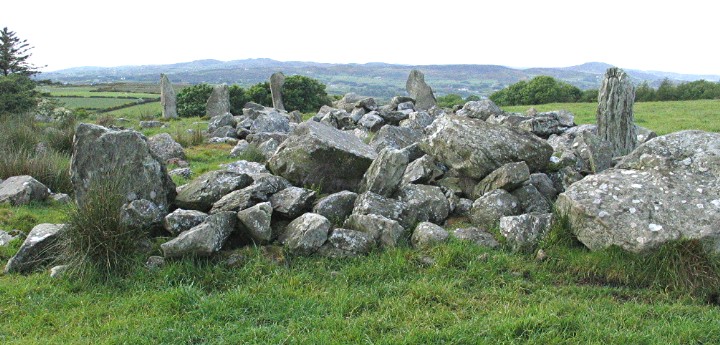 Bocan (Stone Circle) by greywether