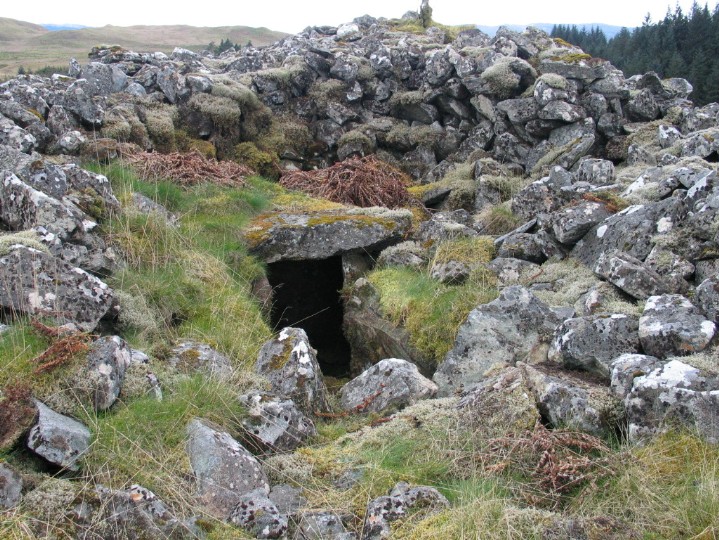 Ardchonnell (Chambered Cairn) by greywether