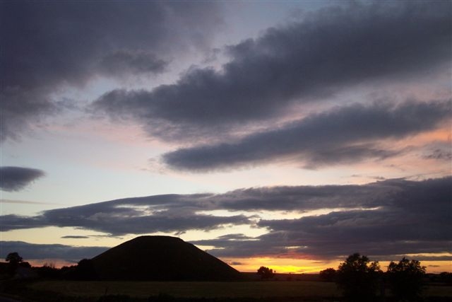 Silbury Hill (Artificial Mound) by jimit