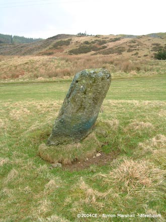 Garrig Hir (Standing Stone / Menhir) by Kammer