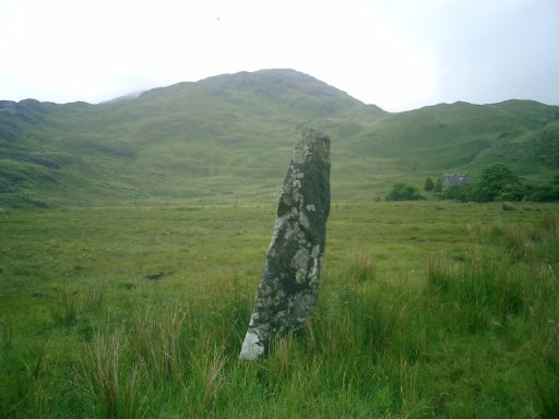 Lochbuie Standing Stone (Standing Stone / Menhir) by notjamesbond