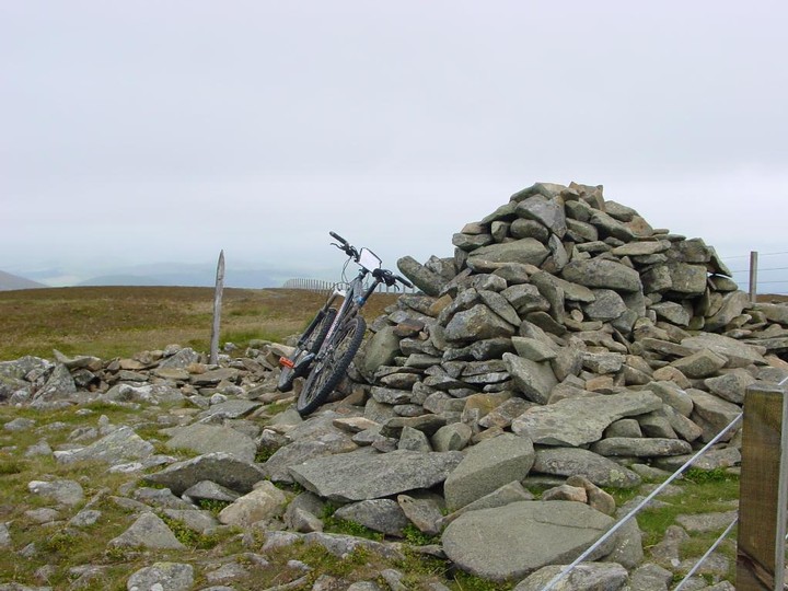 Birks Cairn (Cairn(s)) by Martin