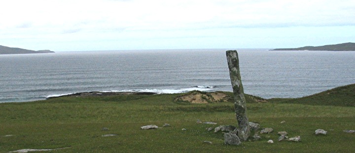 The Macleod Stone (Standing Stone / Menhir) by greywether
