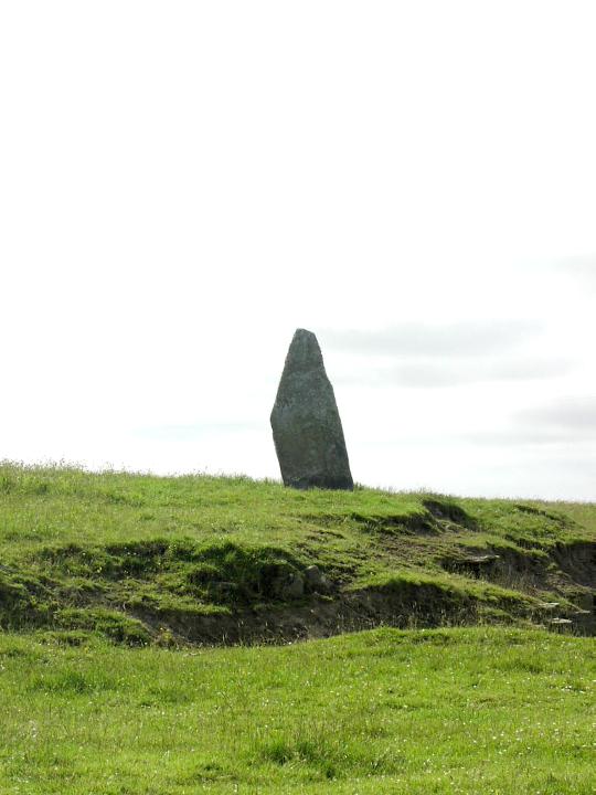 Staney Hill (Standing Stone / Menhir) by Moth