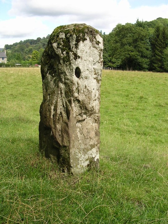 Llangenny (Standing Stone / Menhir) by elderford