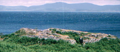 Kildonan Bay (Stone Fort / Dun) by greywether