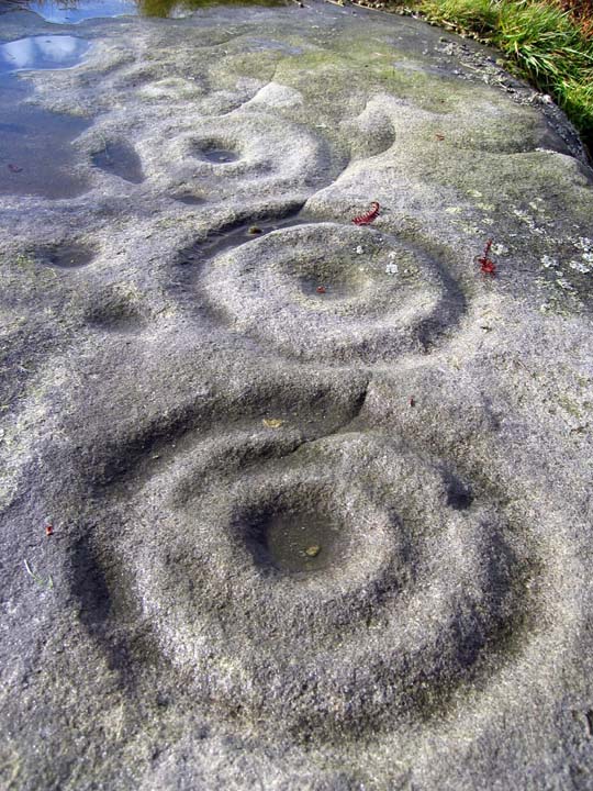 Tod Crag, Ottercops Moss (Cup and Ring Marks / Rock Art) by rockandy