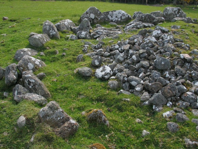 Carn Daley (Clava Cairn) by greywether