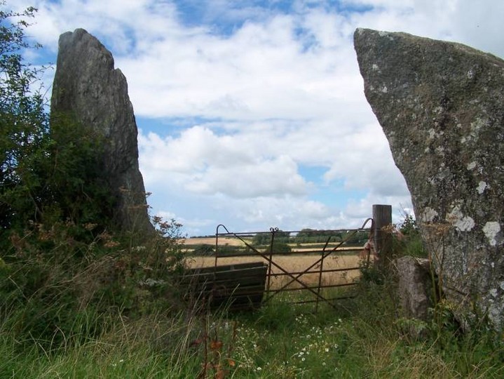 Bryn Gwyn (Stone Circle) by treehugger-uk