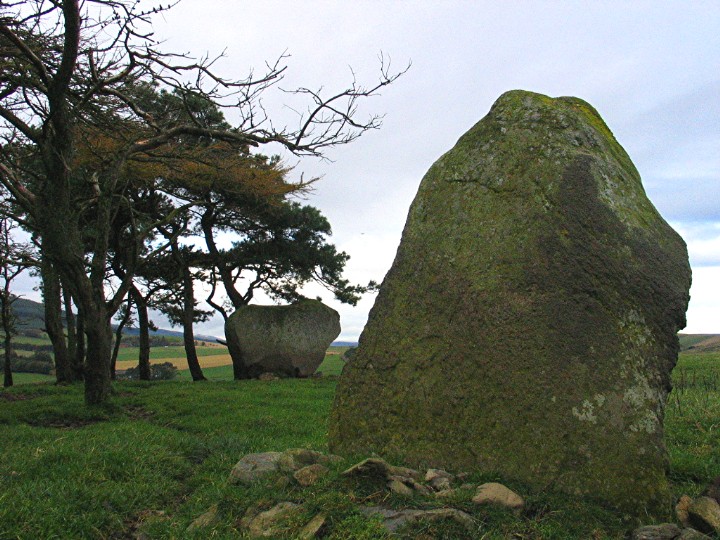 Hawk Hill (Stone Circle) by greywether