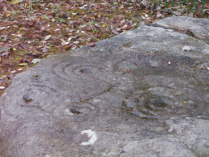 Panorama Stone (Cup and Ring Marks / Rock Art) by rockartwolf