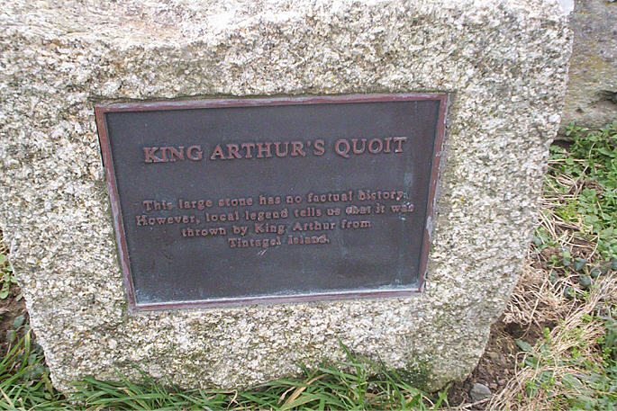 King Arthur's Quoit (Dolmen / Quoit / Cromlech) by hamish