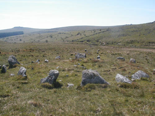 Hart Tor (Stone Row / Alignment) by rdavymed